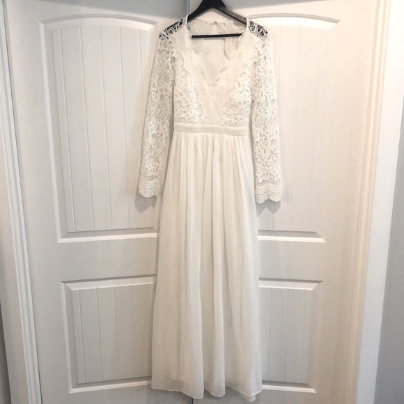 Lulus Dresses & Skirts - Lulus white dress